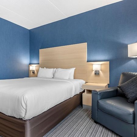 Quality Inn & Suites Όκβιλ Δωμάτιο φωτογραφία