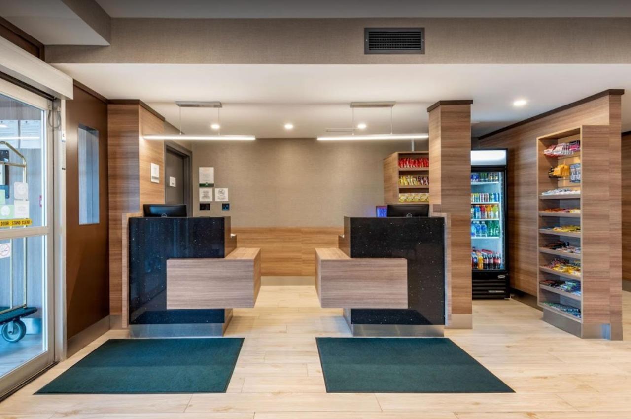 Quality Inn & Suites Όκβιλ Εξωτερικό φωτογραφία