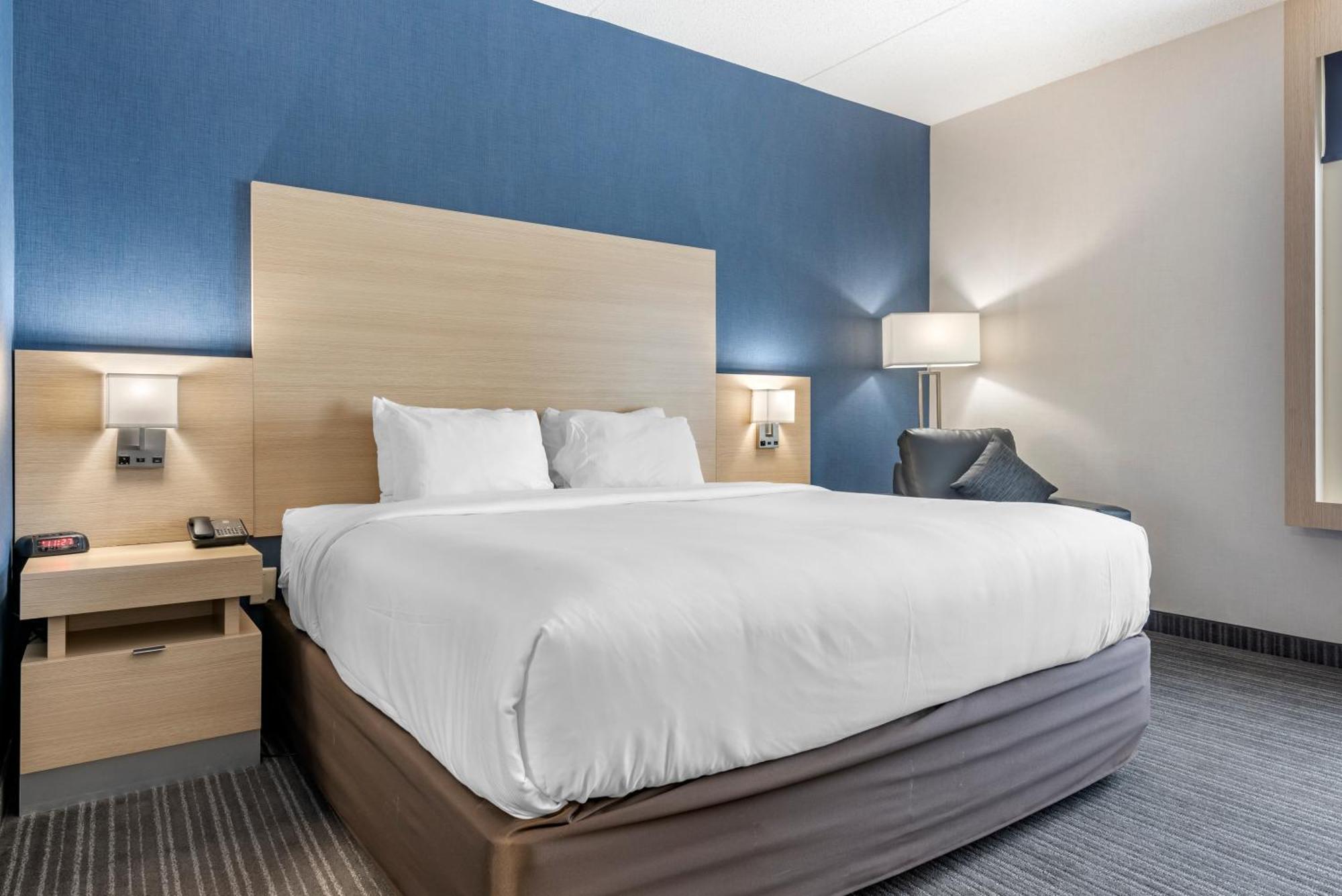 Quality Inn & Suites Όκβιλ Δωμάτιο φωτογραφία
