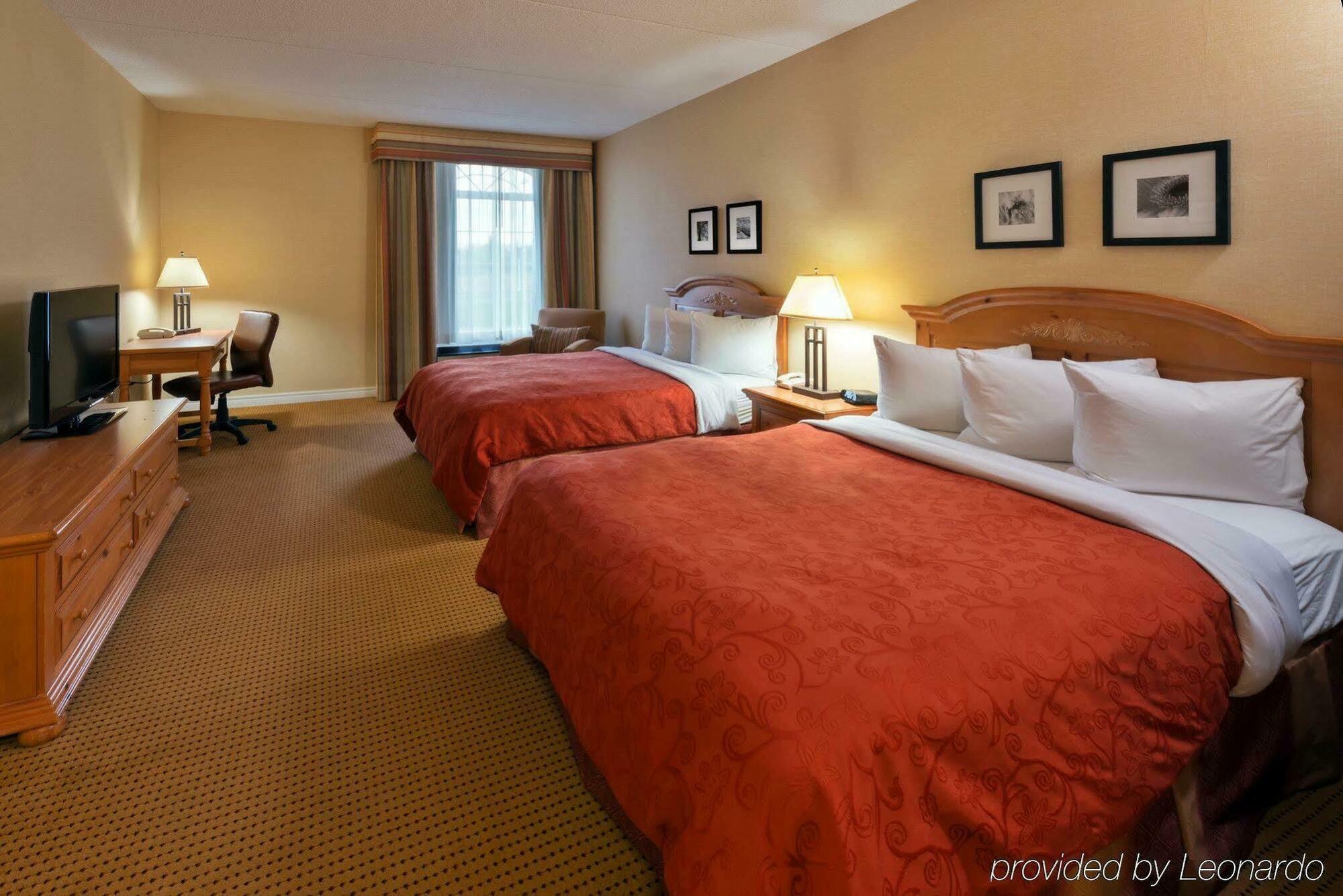 Quality Inn & Suites Όκβιλ Εξωτερικό φωτογραφία